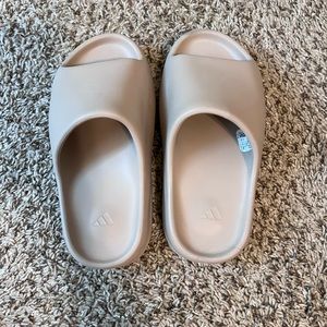 Yeezy Slide